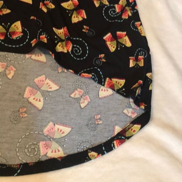 LulaRoe
Butterfly T-Shirt - Size XS - Picture 3 of 11